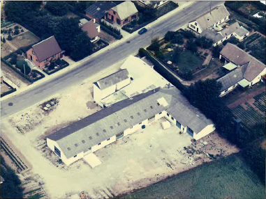 Dronebillede af Klæstrup Maskinesnedkeri fra 1986.