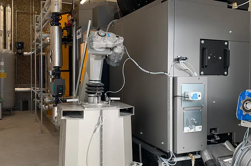 Vores spånfyr fra da det var helt nyt.