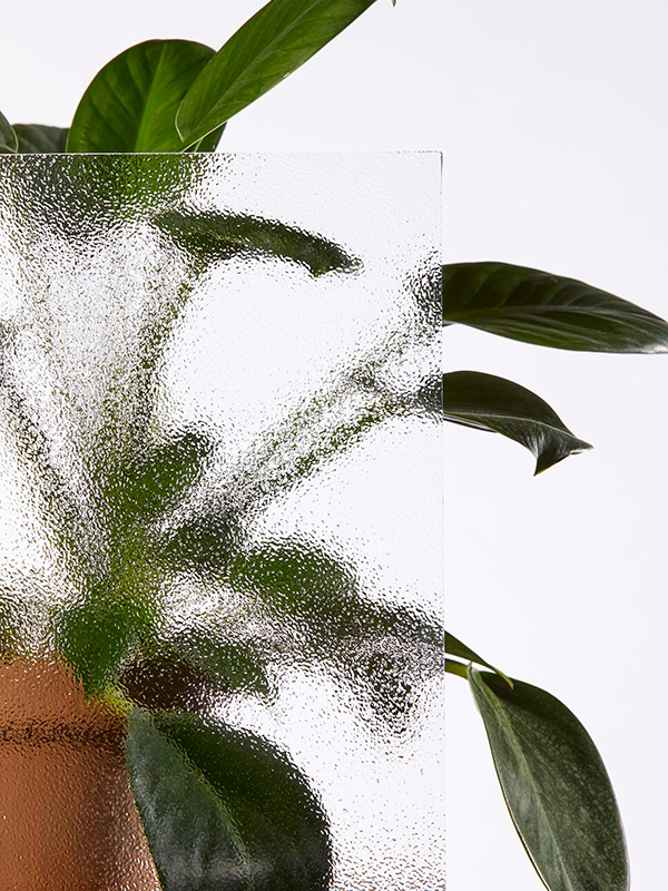 Ornmanent glasset Kathedral Min, som nærmest er pixelet afskærming, ret elegant.