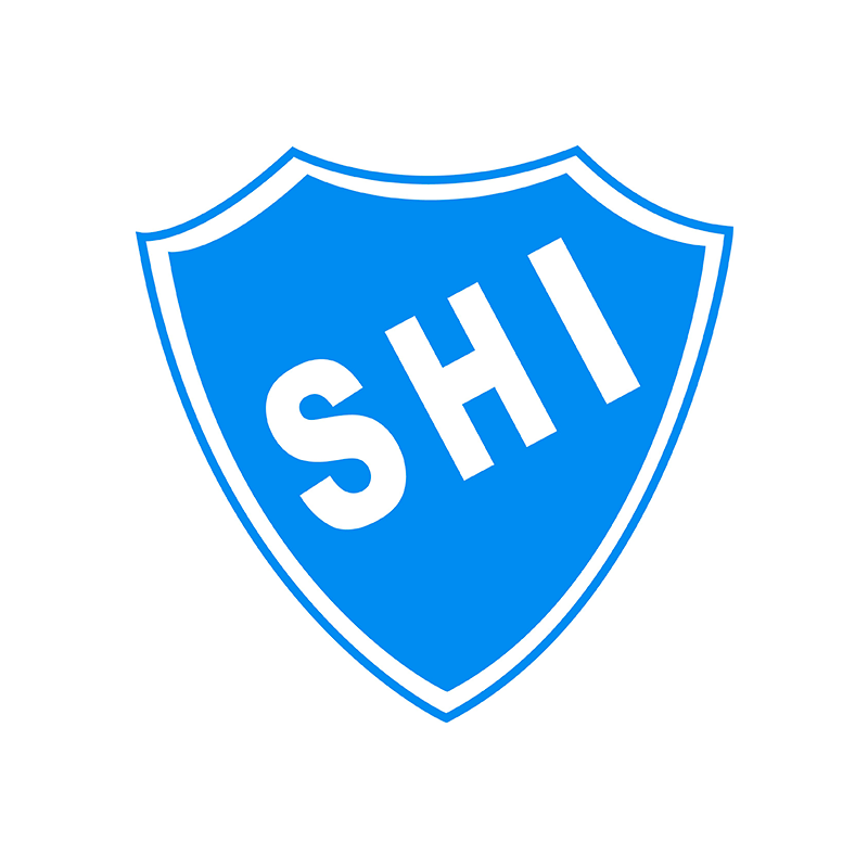 Fodboldklubben SHIs logo skrevet med hvidt på et blåt emblem.