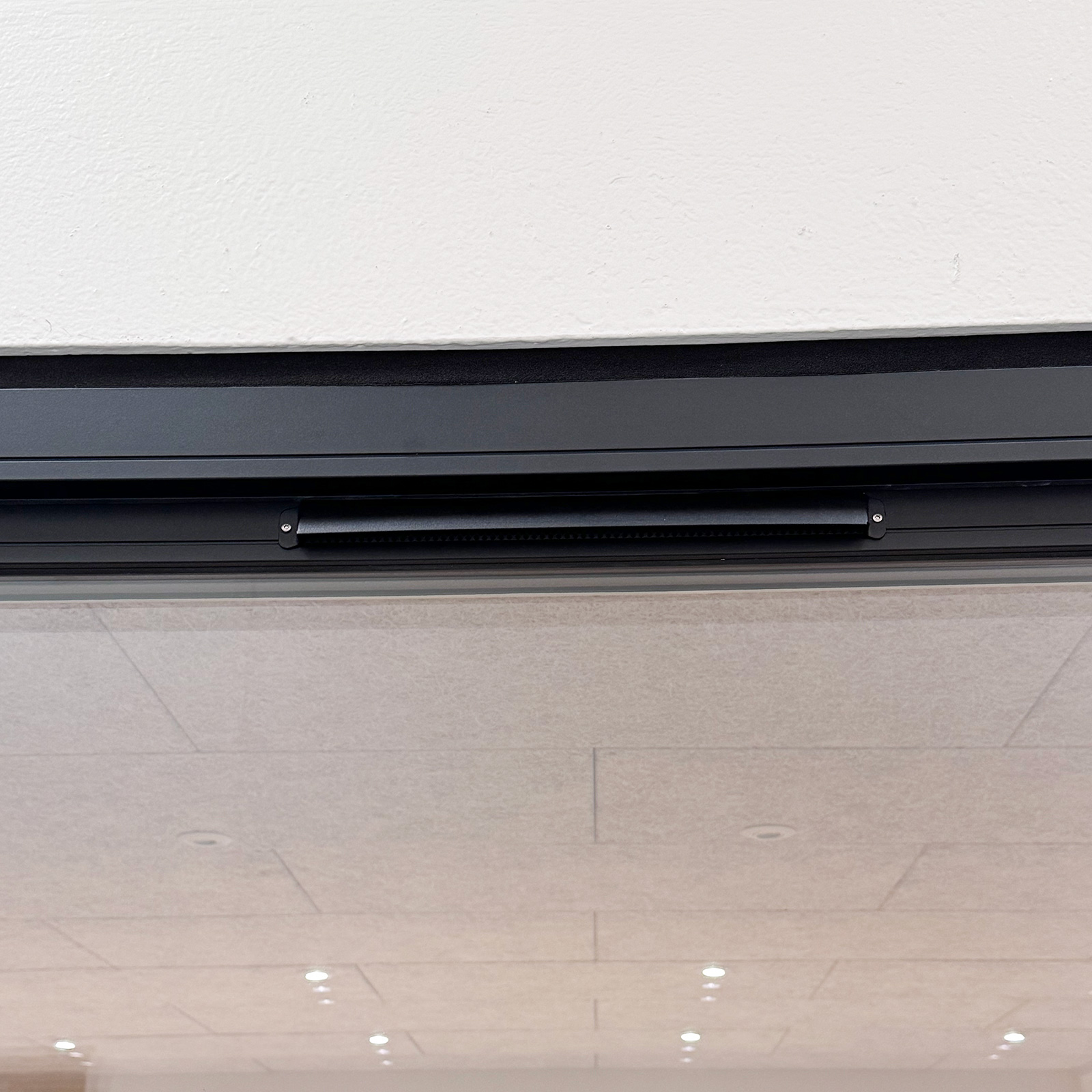 Sprt ventil set udefra ligepå. Bruges på fastkarm og drejekip.