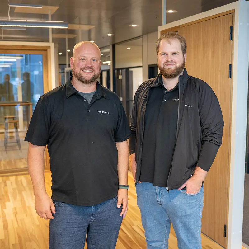Udstillingen i Aarhus - Mikkel og Jan, som er de to kollegaer på kontoret.