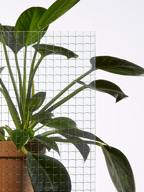 Traditionelt og gammelsdags glas med tråde i, som kan bruges som sikkerhedsglas.